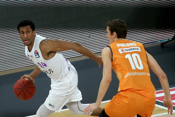 保持了高水 保持了高水